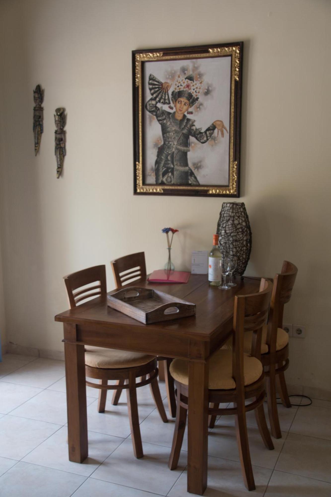 Guesthouse Rumah Senang Kalibaru エクステリア 写真