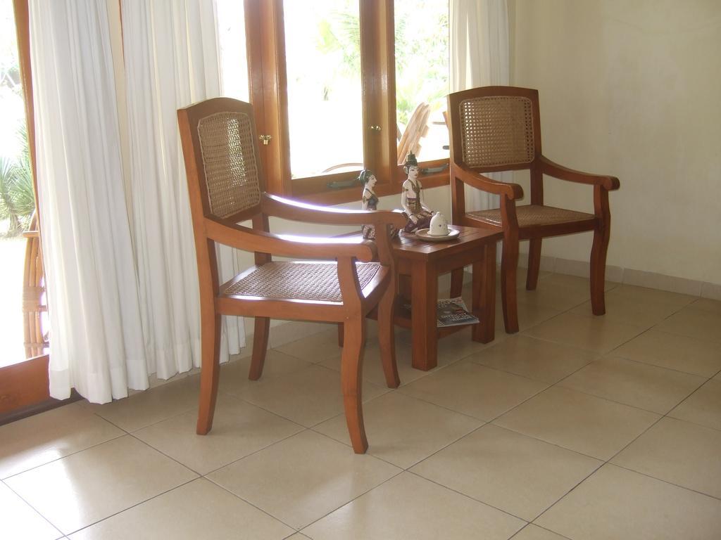 Guesthouse Rumah Senang Kalibaru エクステリア 写真